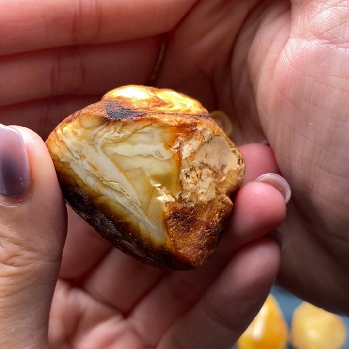 T***i定制琥珀未镶嵌蜜蜡