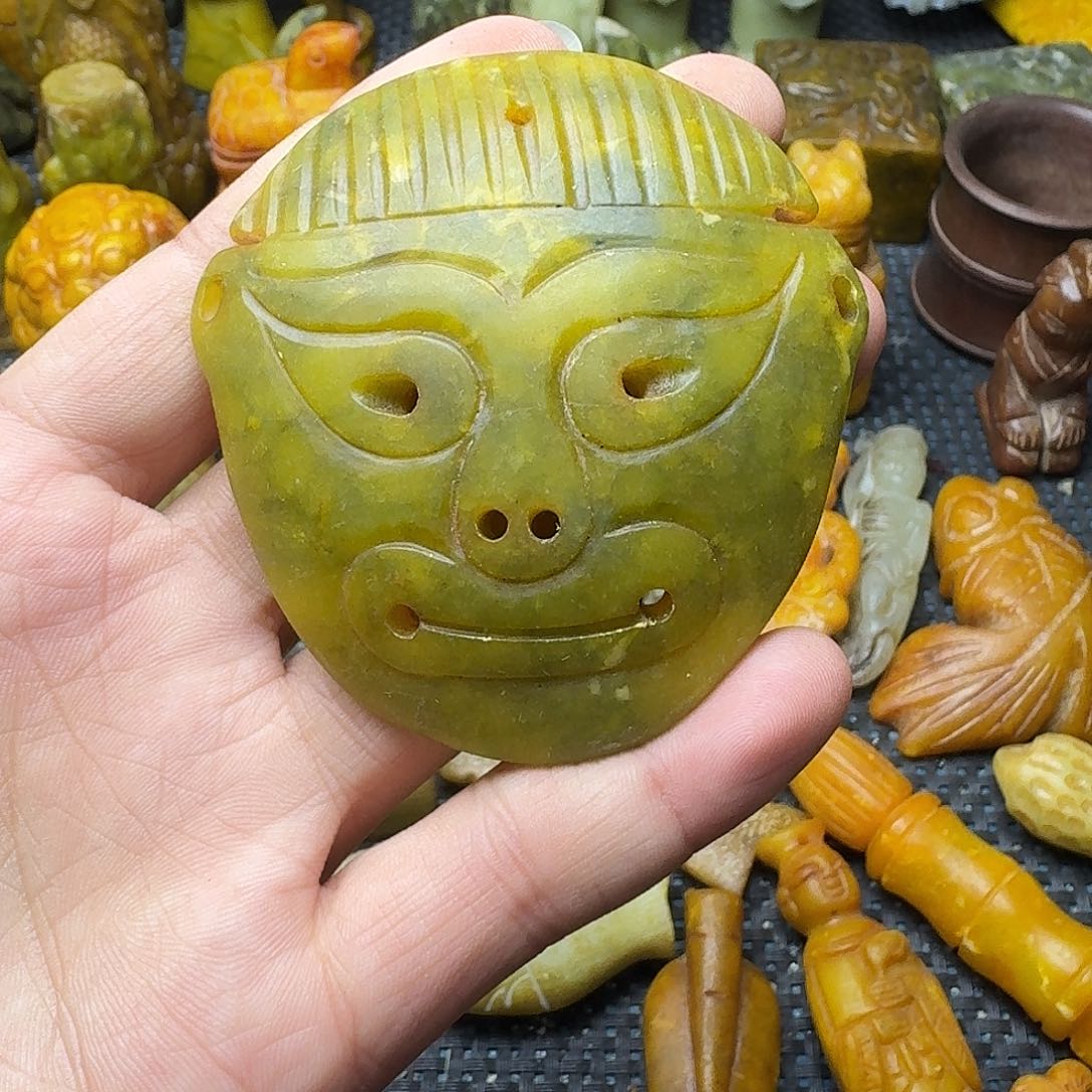 白玉菩提吊坠。。。