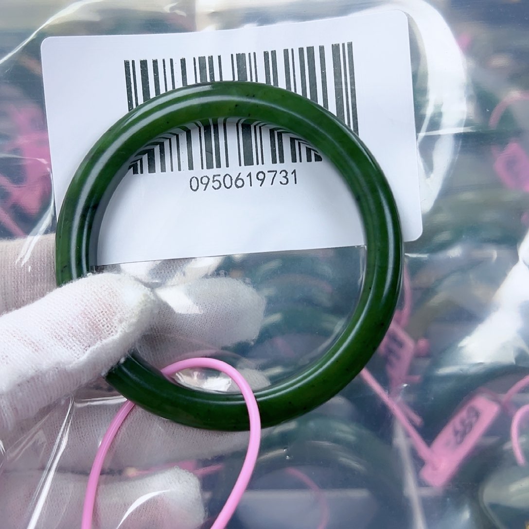 和田玉（碧玉）手镯未镶嵌58