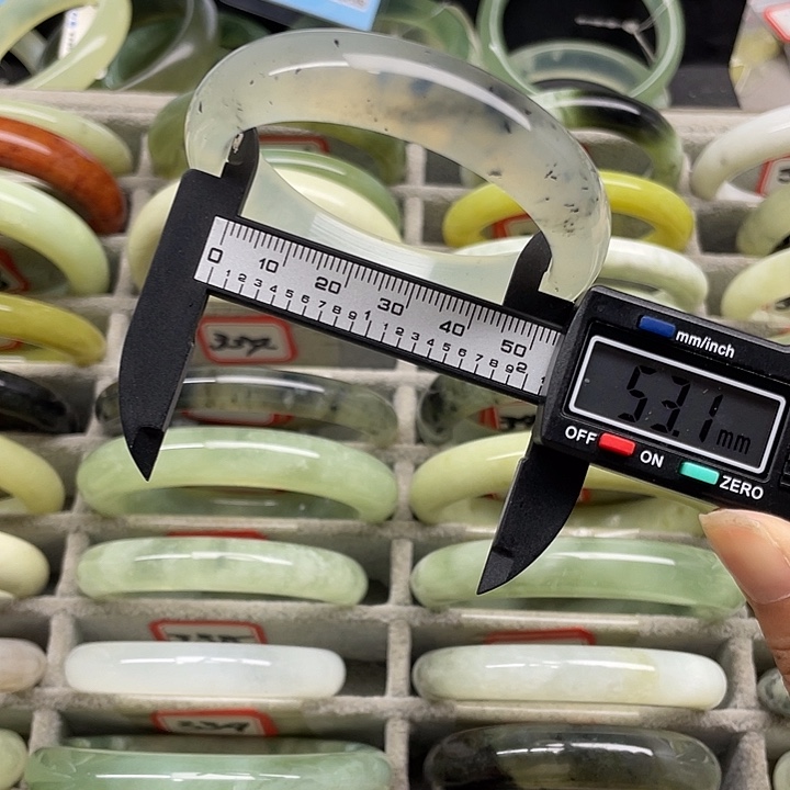 未镶嵌蛇纹石玉手镯334