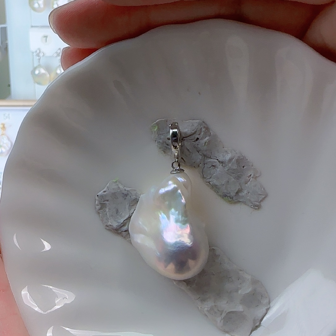 淡水珍珠吊坠(不含链)未镶嵌菠****?