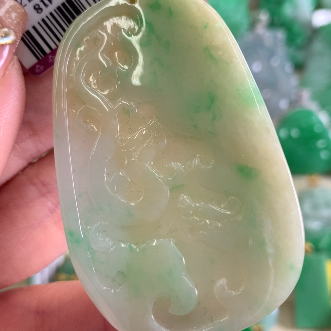 翡翠吊坠(不含链)18K金镶嵌