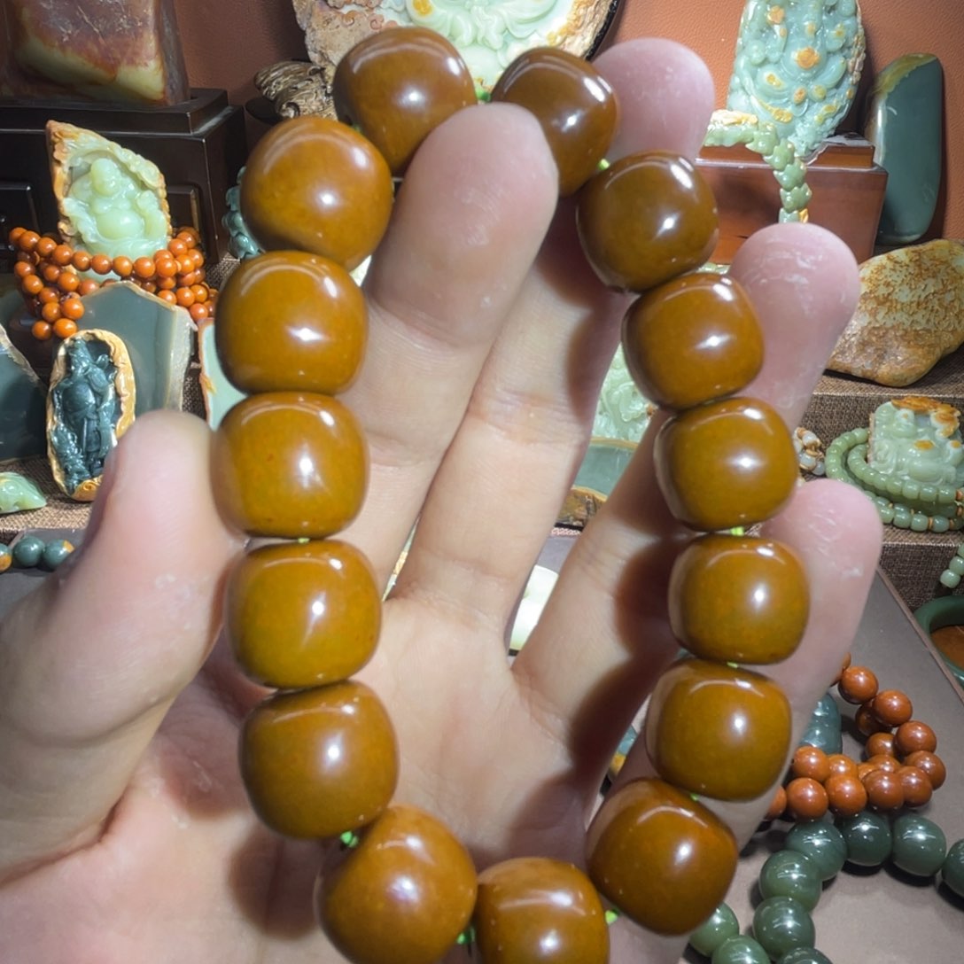 透闪石质玉手链15 16 皮未镶嵌