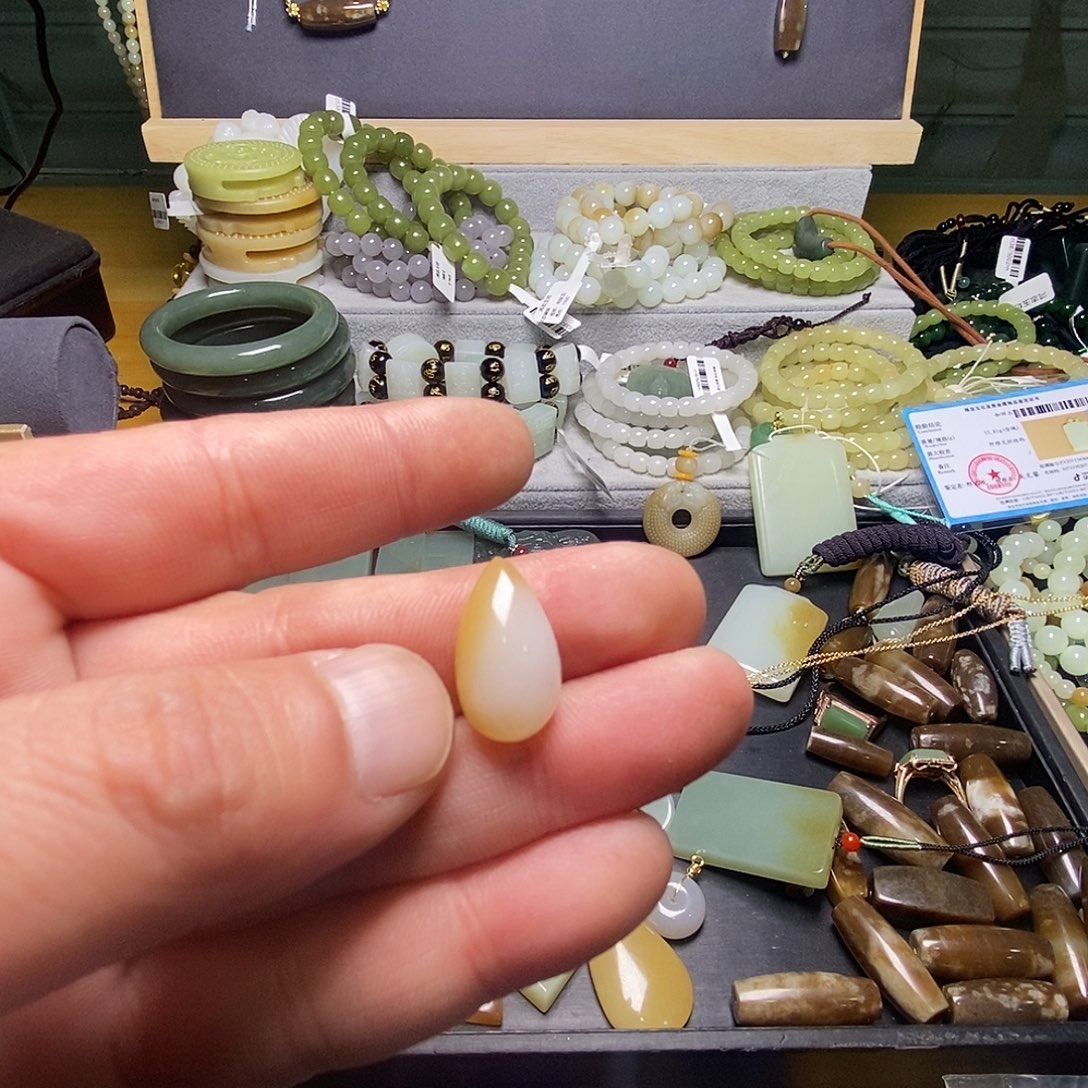 和田玉（黄玉）未镶嵌手链