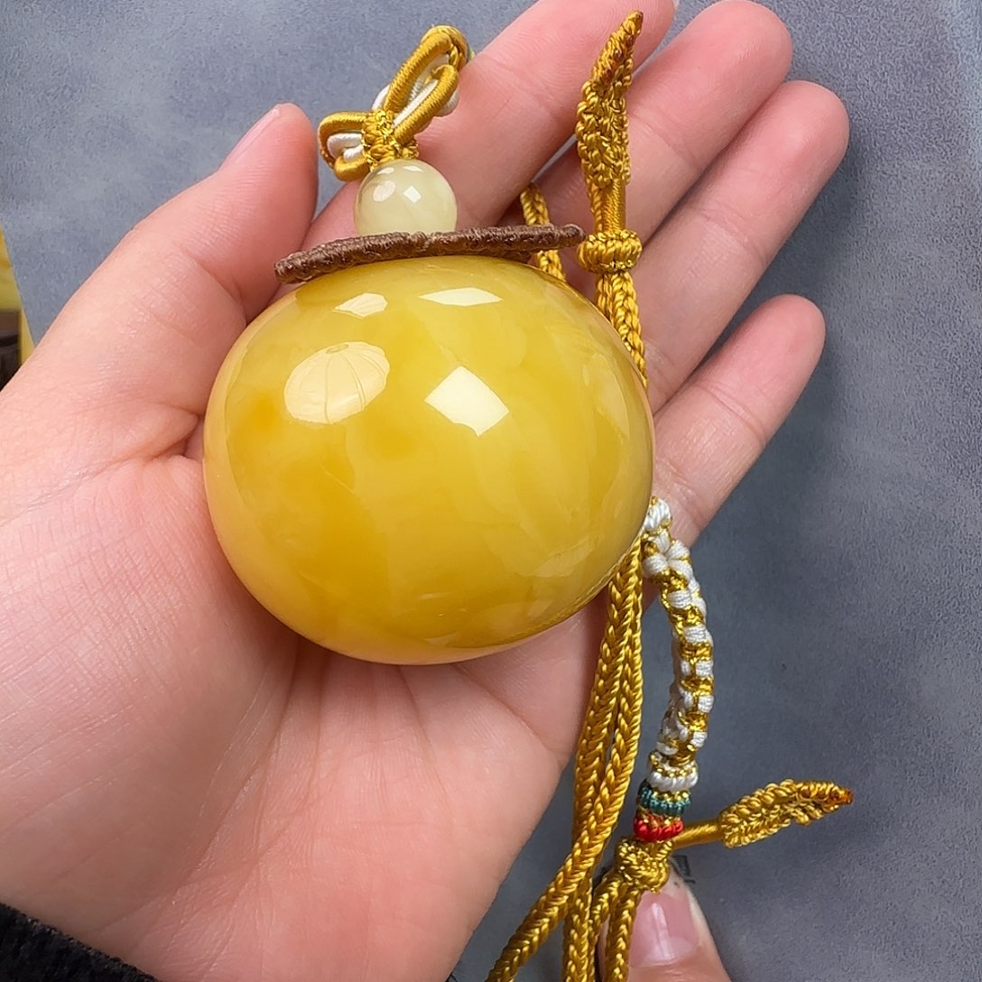 蜜蜡未镶嵌珠宝奇石