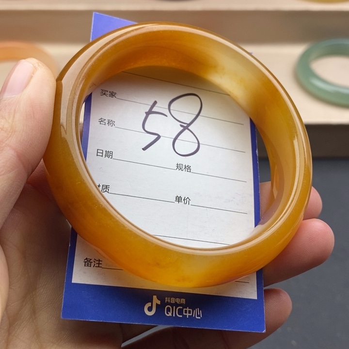 石英质玉未镶嵌手镯