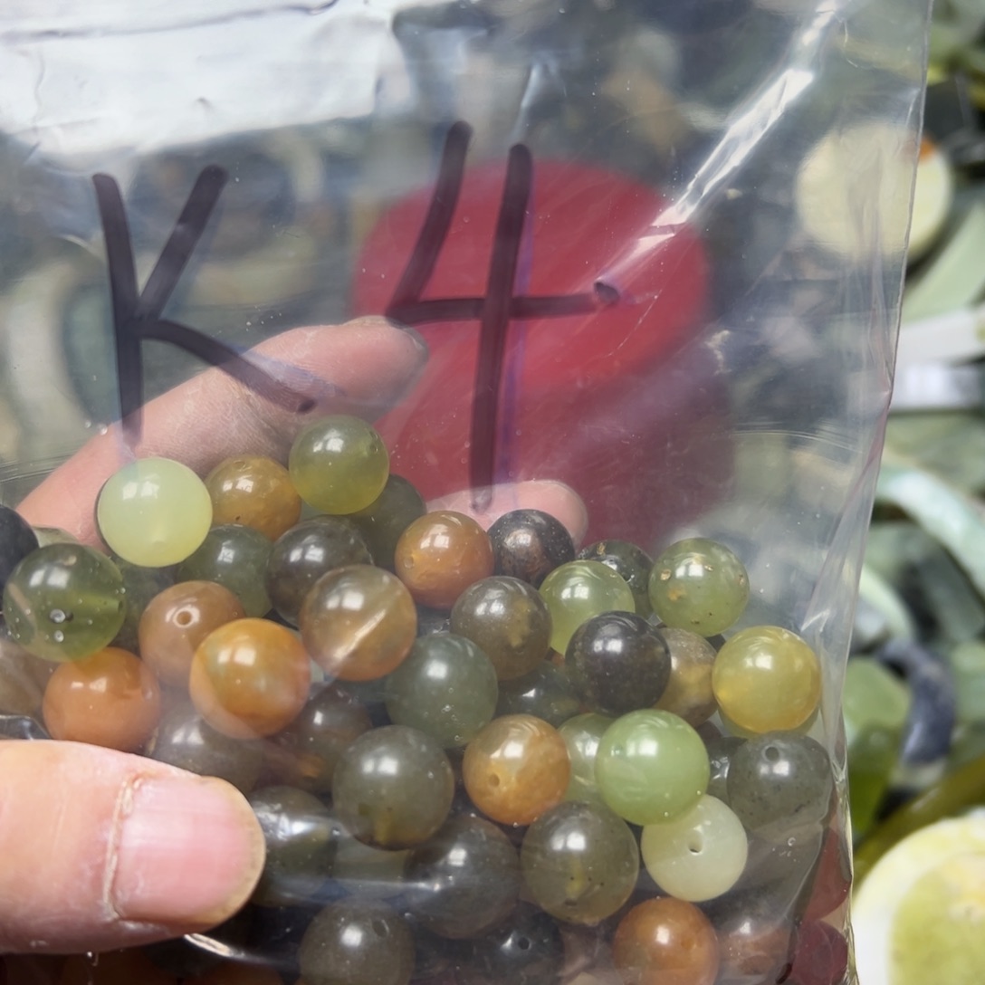 柴***轩蛇纹石玉未镶嵌岫玉手镯心，平安无事牌