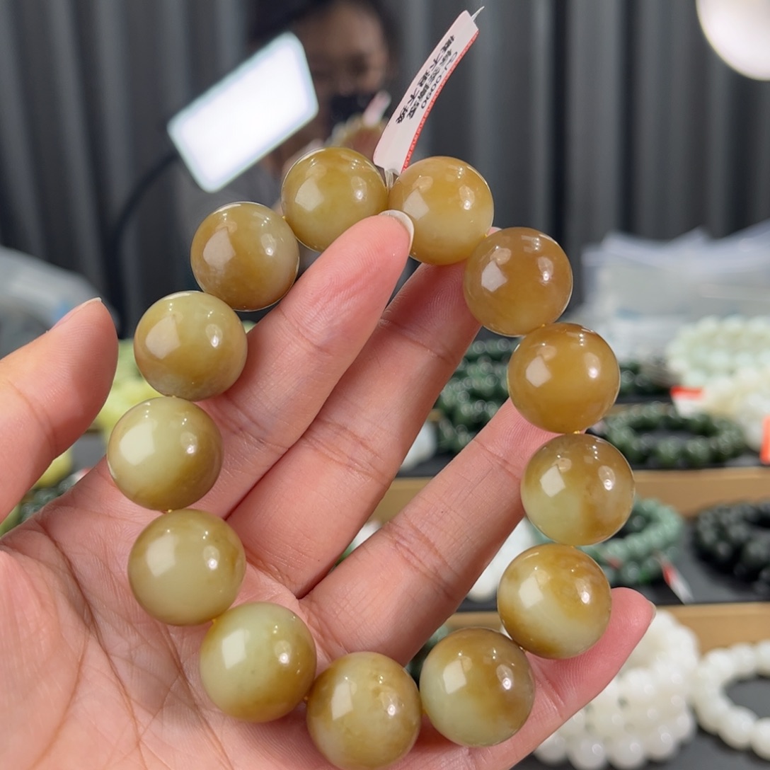 手串未镶嵌和田玉新疆且末糖黄口卡18圆珠