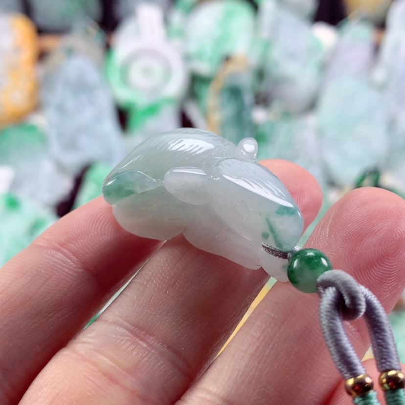 【闪购商品】翡翠吊坠(不含链)未镶嵌
