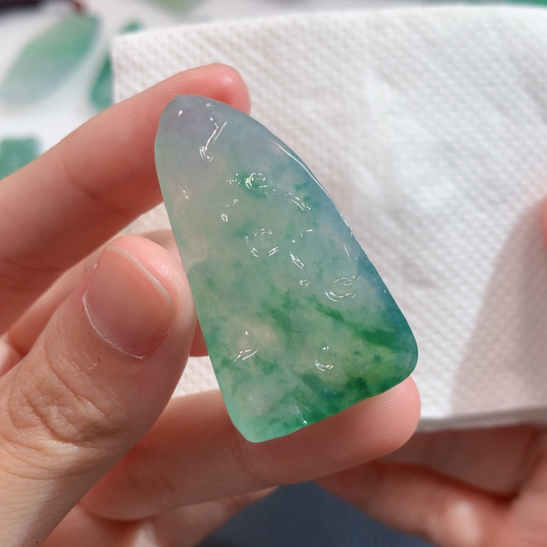 翡翠未镶嵌吊坠(不含链)198