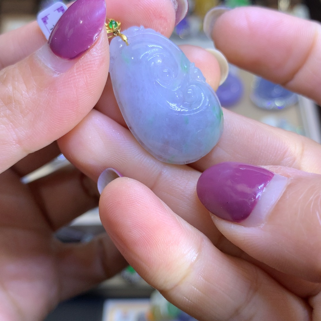 翡翠颈饰18K金镶嵌翡翠