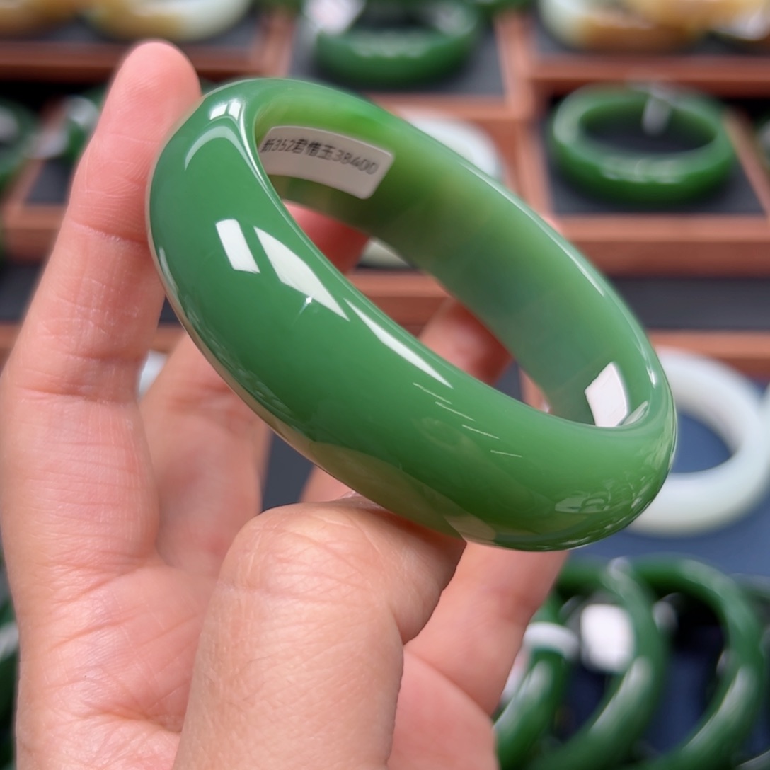 未镶嵌手镯和田玉（碧玉）5859