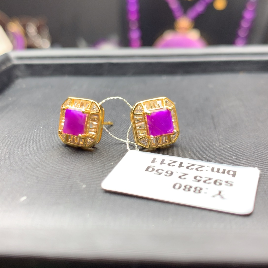 苏纪石（舒俱来）银S925镶嵌耳钉