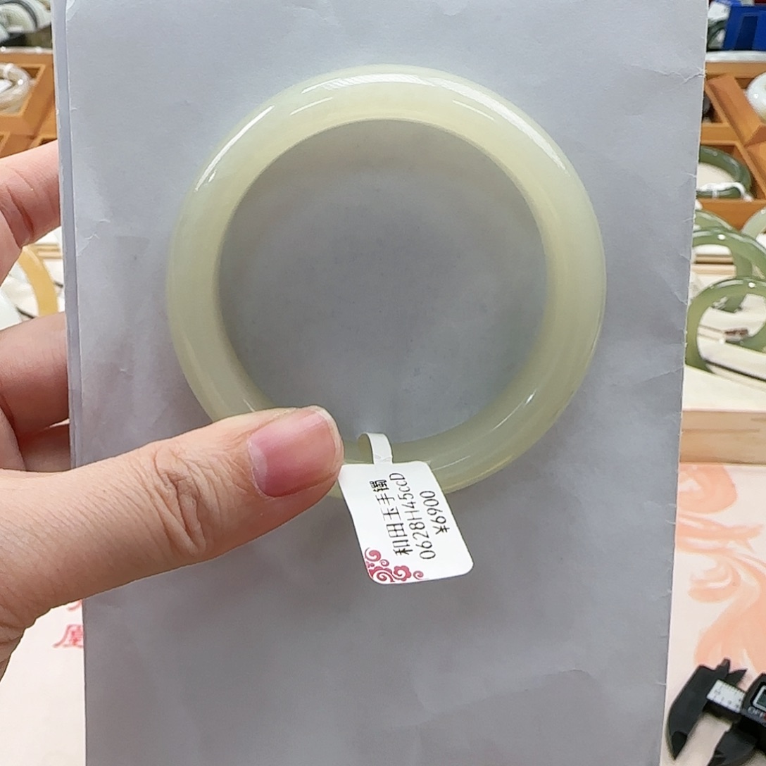 和田玉手镯未镶嵌54