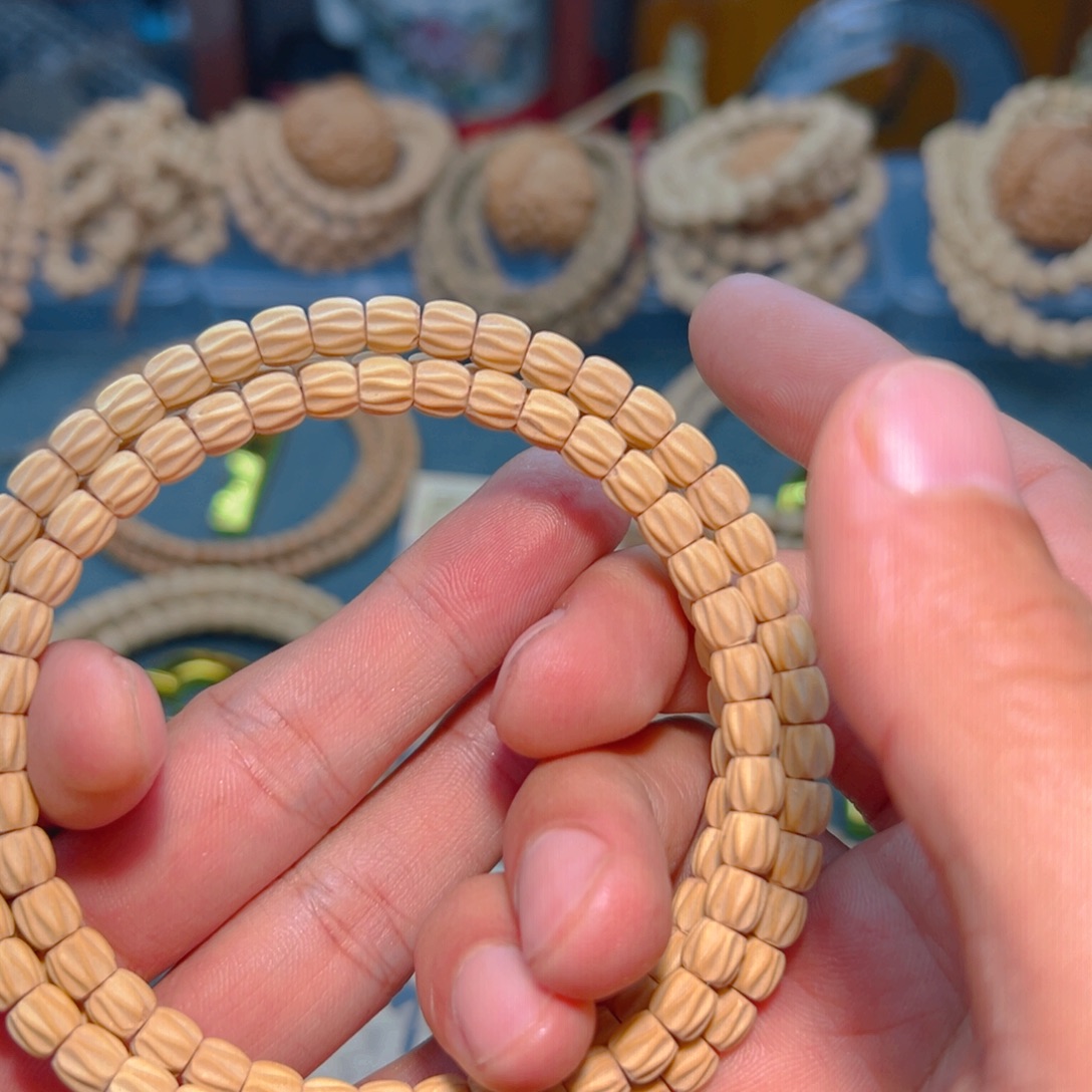 h***1吊坠柏香籽/百香籽