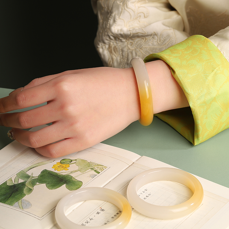 天然新疆金丝玉手镯地表料糖镯送礼石英质玉多样性发货拍一发一