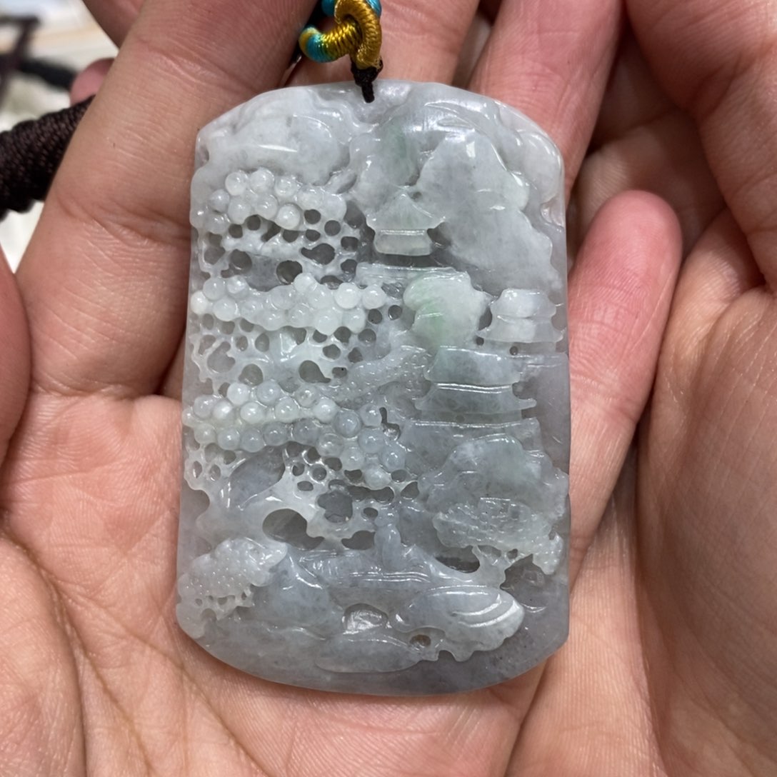 翡翠颈饰未镶嵌翡翠