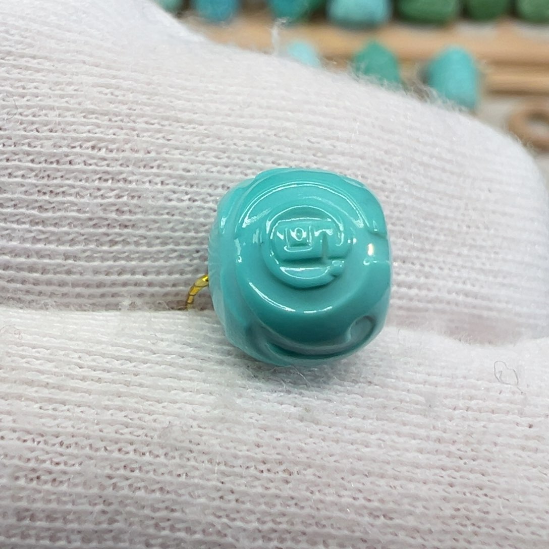 绿松石配饰未镶嵌