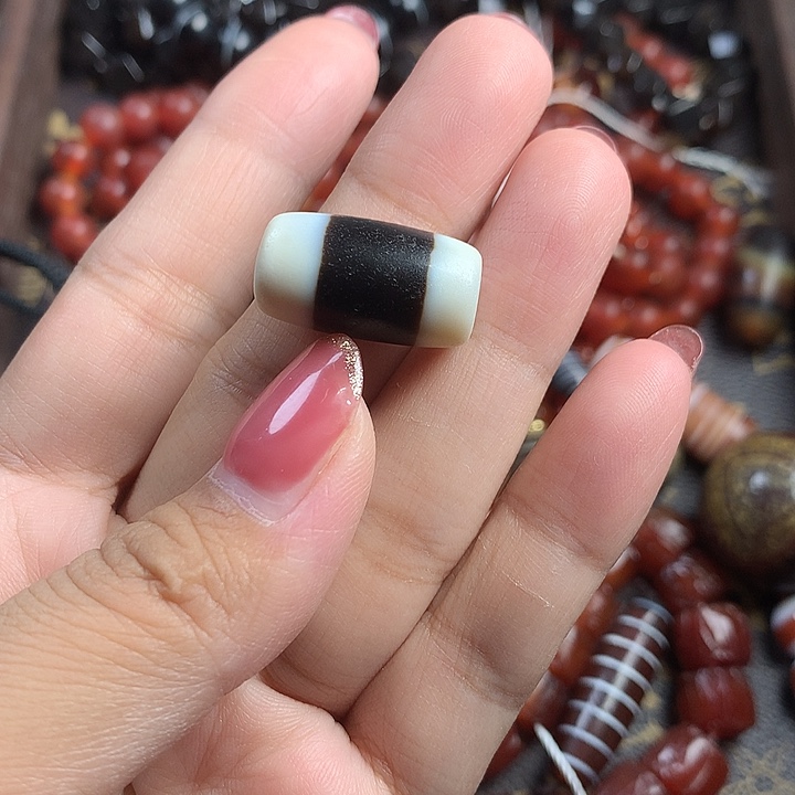 未镶嵌玛瑙/玉髓珠宝半成品冰*