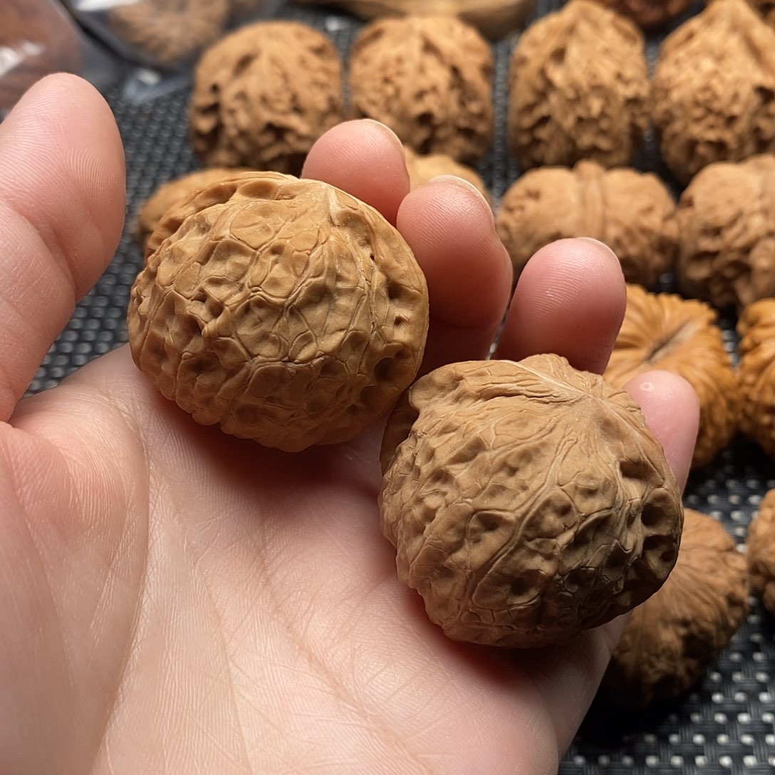 您***了文玩核桃吊坠核桃