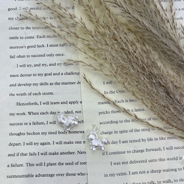 吊坠足银 足银小马吊坠不带链16*18mm多样性发一件-0515