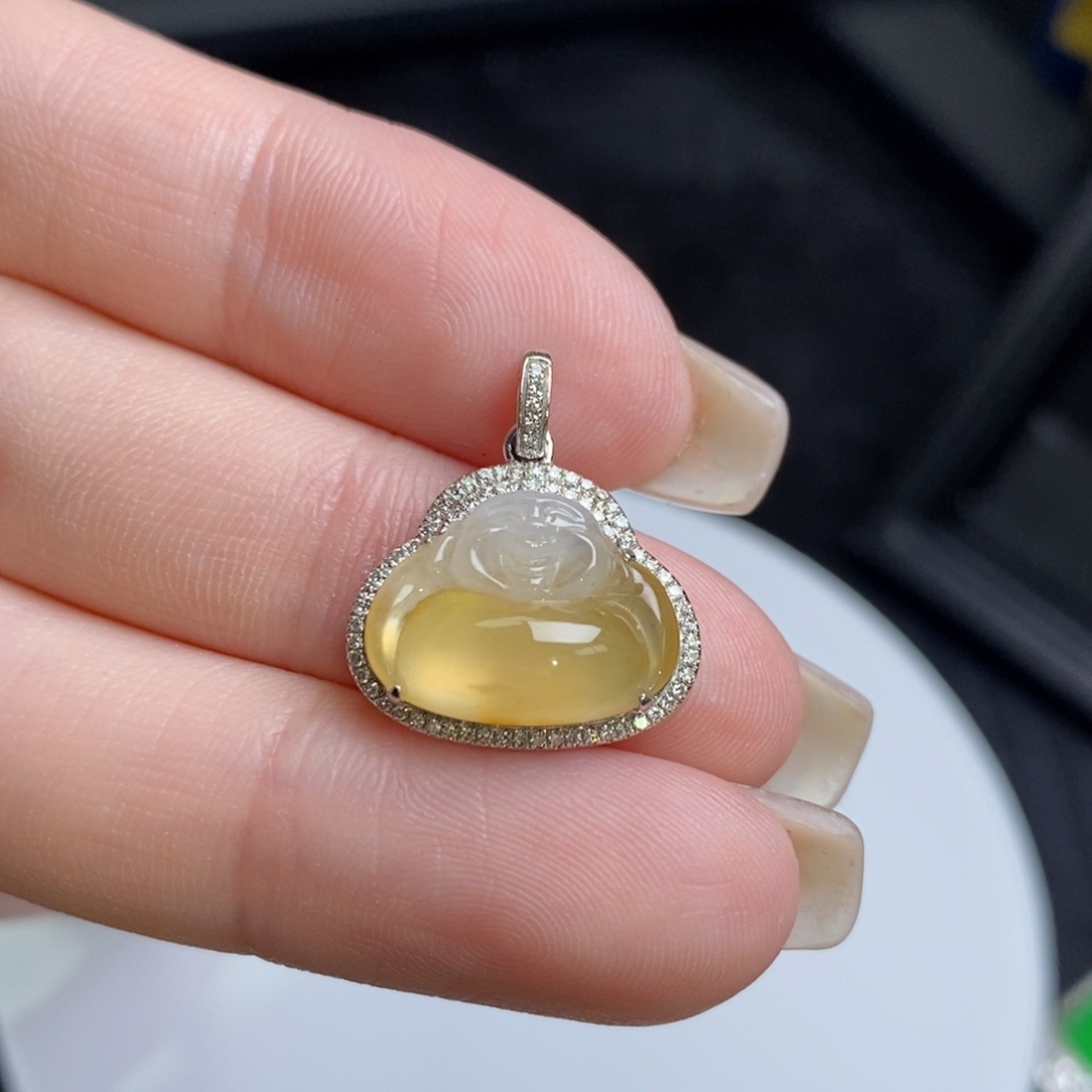 翡翠18K金镶嵌颈饰冰黄翡佛公小滴流挂坠