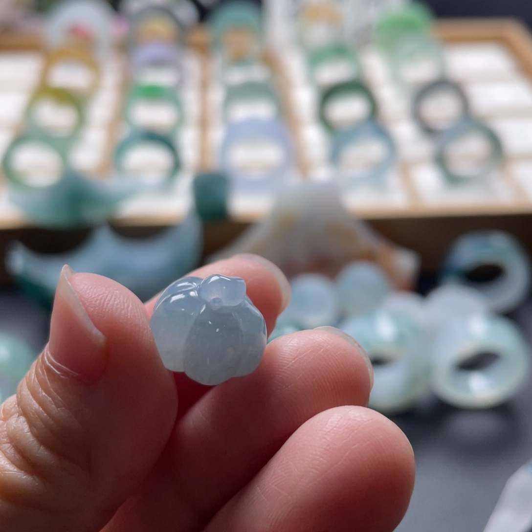 发***财定制翡翠未镶嵌翡翠