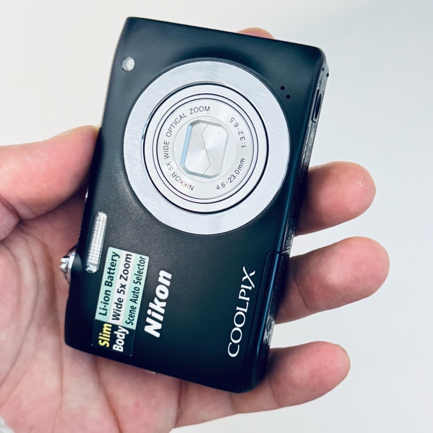 95新 Nikon/尼康 s2600爆款1400w像素出片色彩感好人白景浓