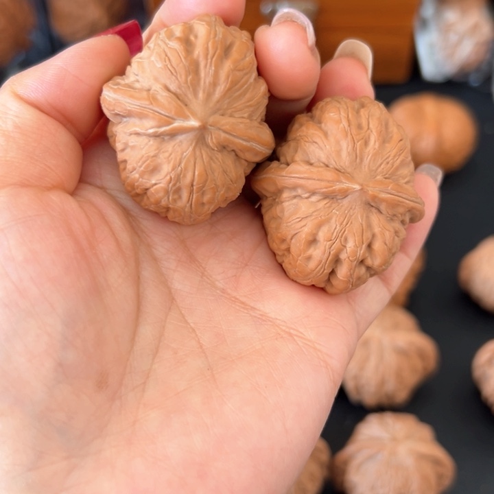 文玩核桃把件酒****店元宝41