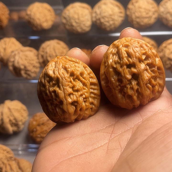 文玩核桃吊坠38.5红莲…………