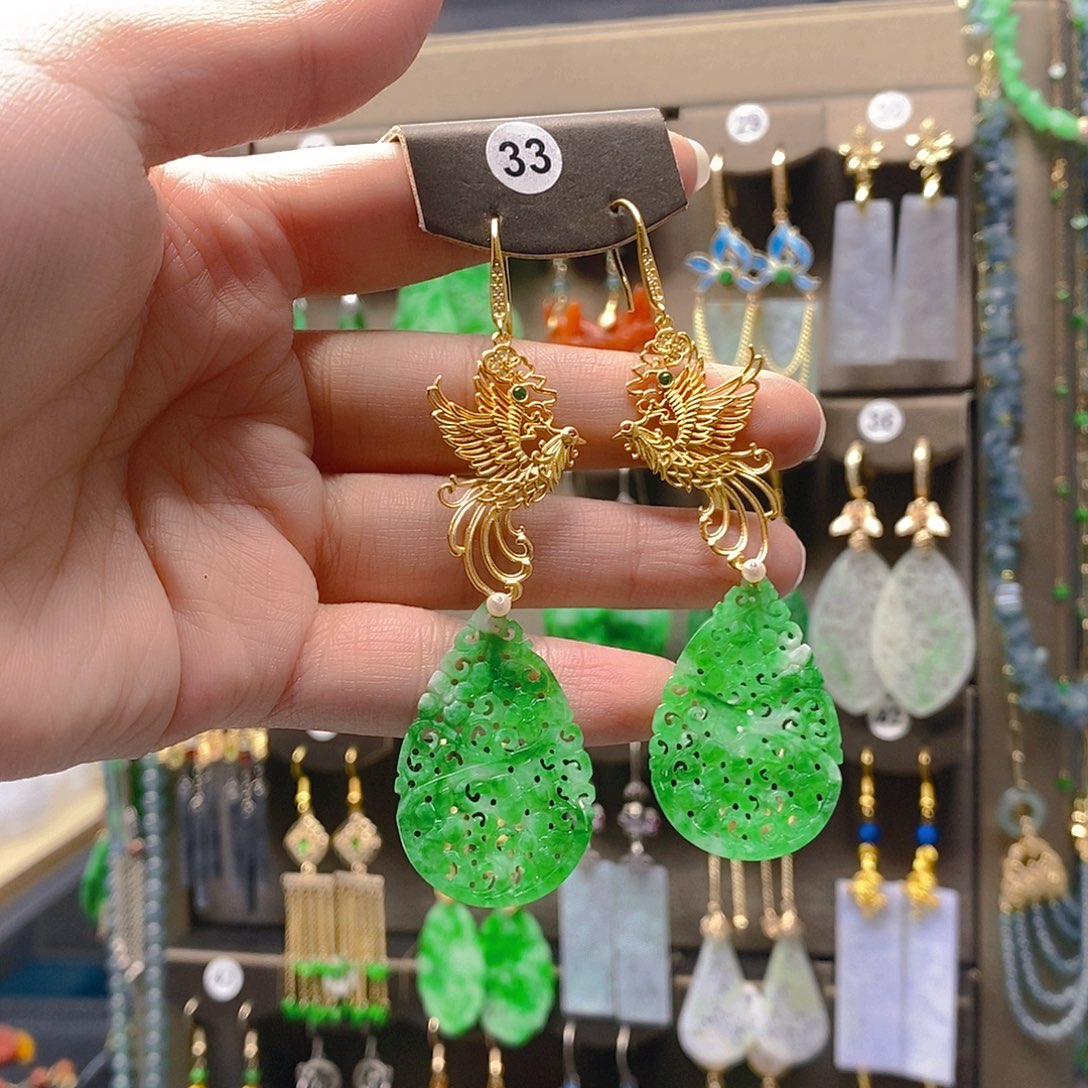 未镶嵌翡翠耳饰翡翠