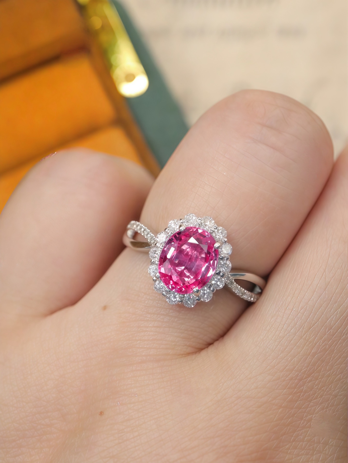 18K蓝宝石戒指  帕帕拉恰精致