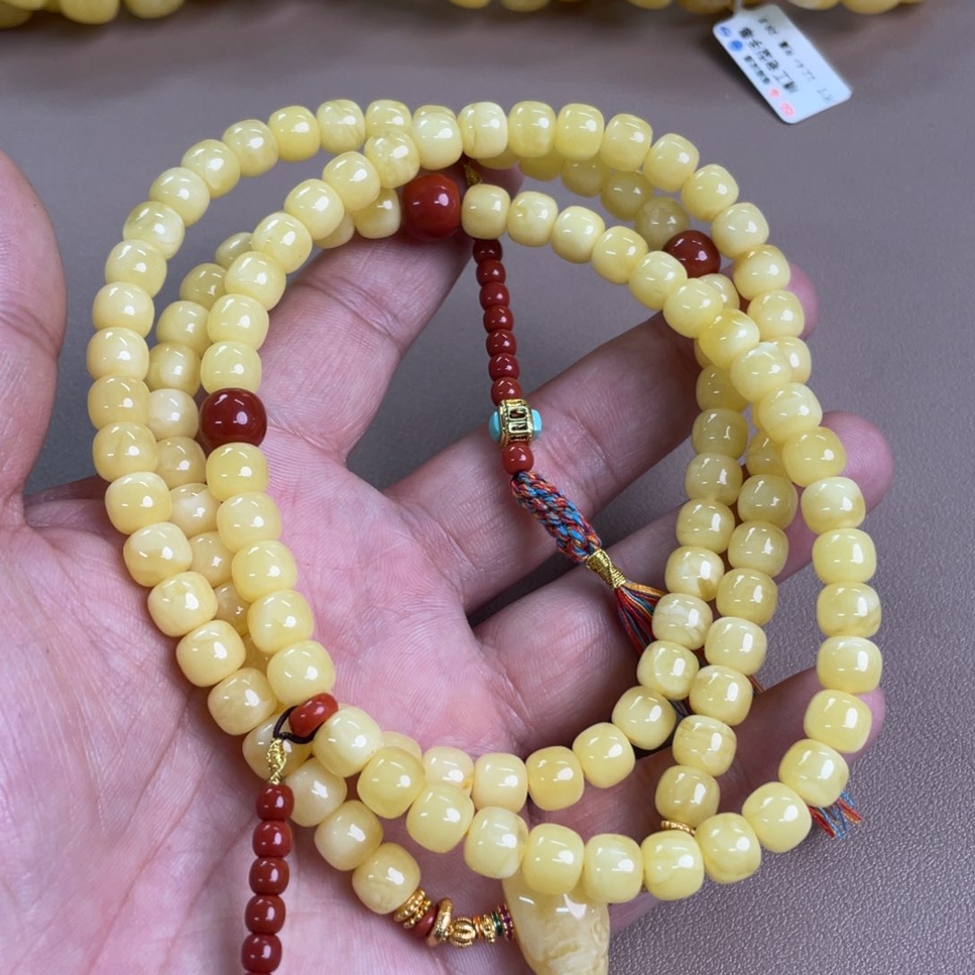 琥珀裸石未镶嵌24400000000