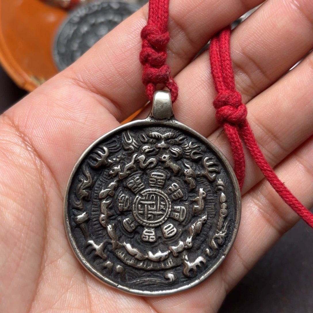 铜星月菩提吊坠项链