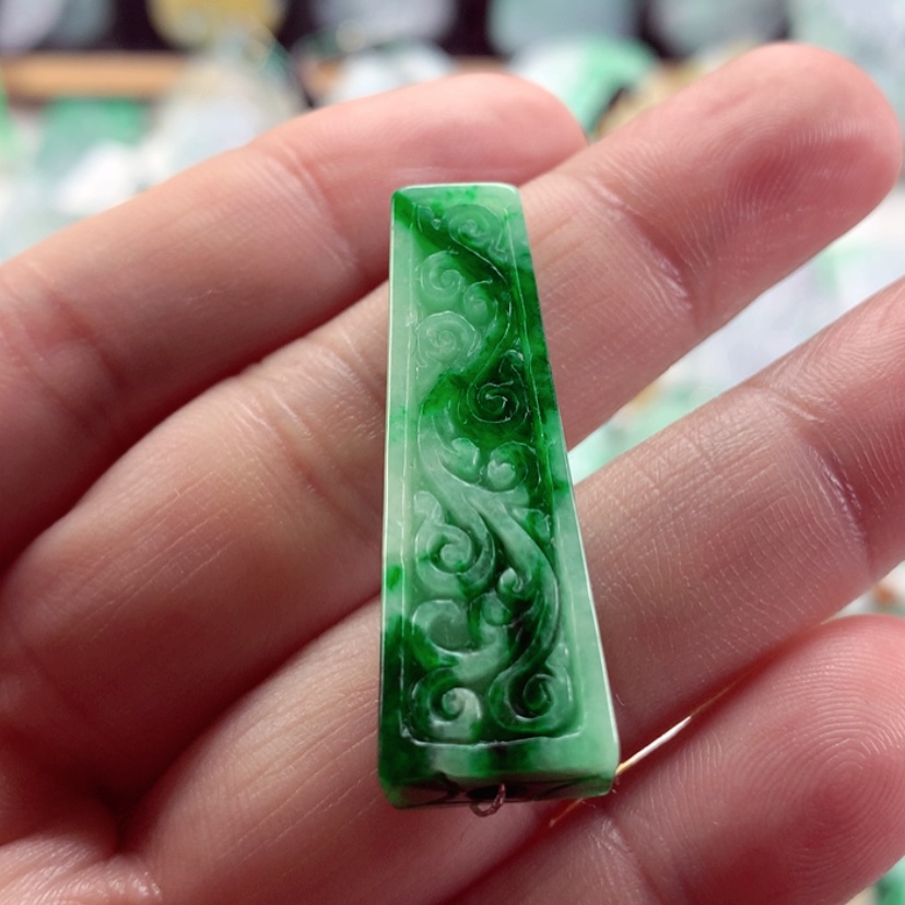 【闪购商品】翡翠吊坠(不含链)未镶嵌