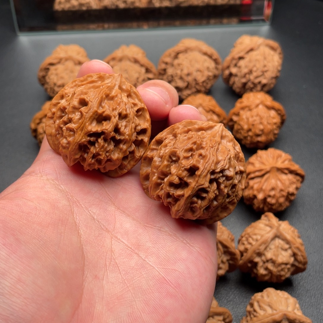 吊坠文玩核桃三角桩型