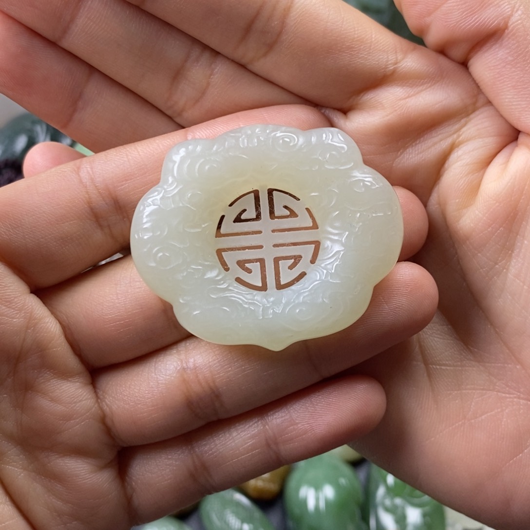 颈饰未镶嵌和田玉木*?