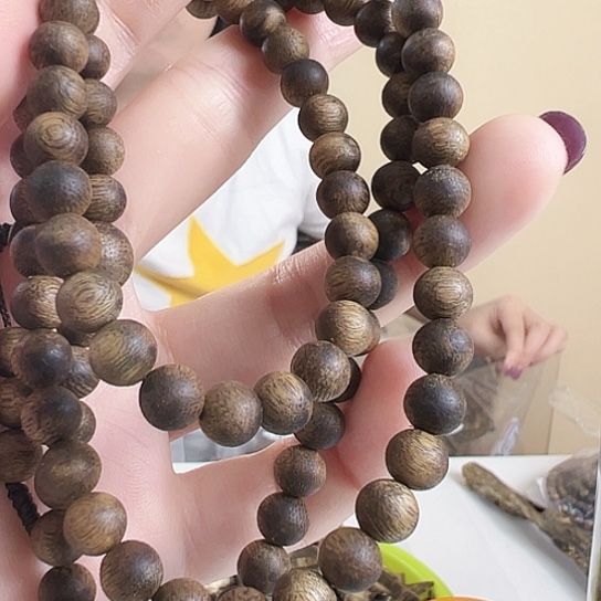手串沉香圆珠多圈0.7*16多样性发一