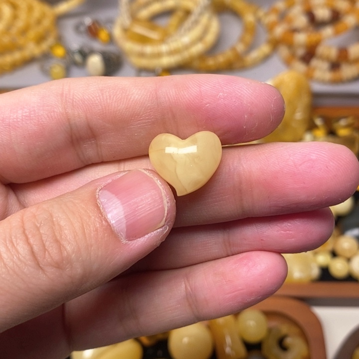 蜜蜡珠宝奇石未镶嵌墨*麟