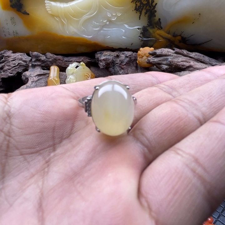 石英质玉（黄龙玉）戒指合金