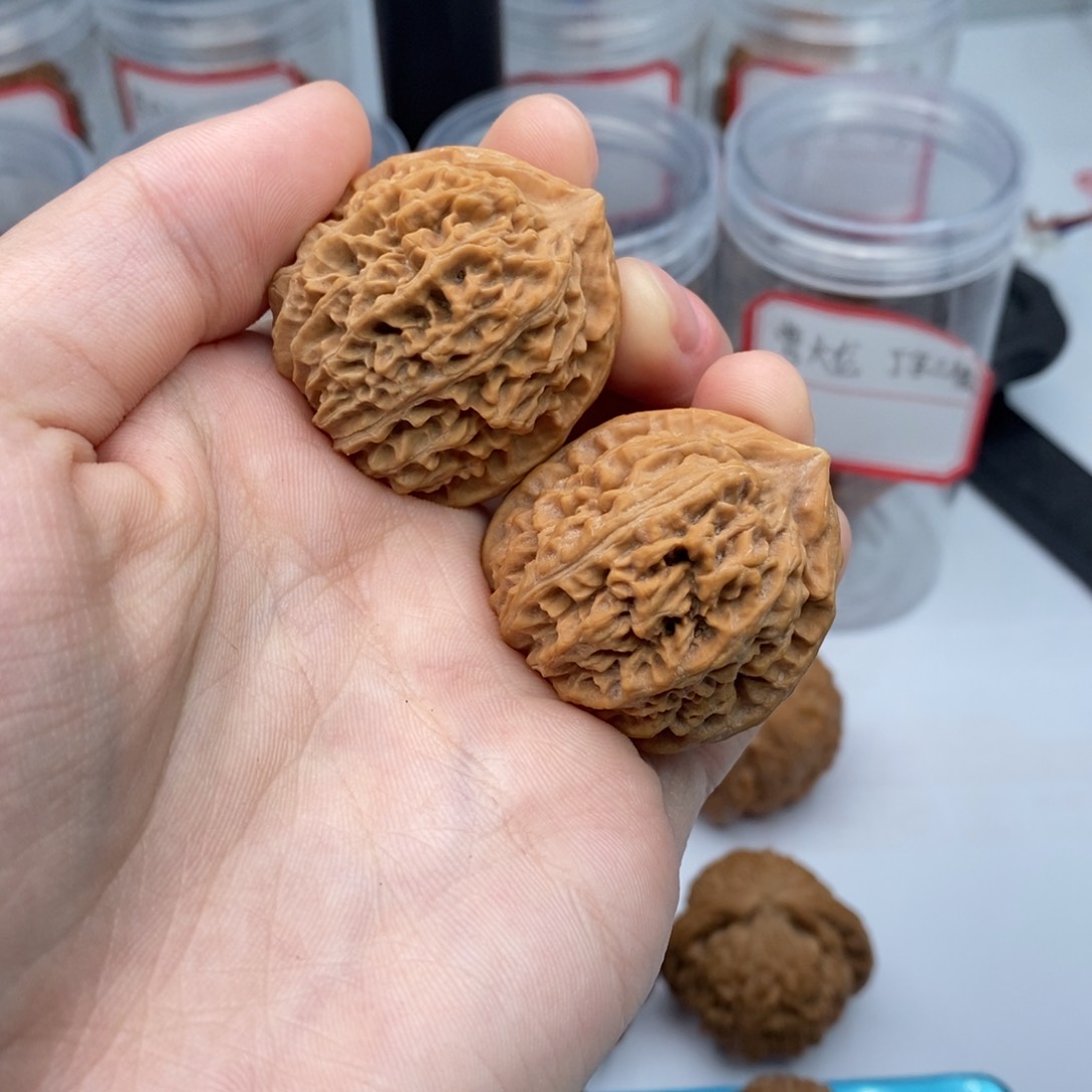 桃核把件核桃品种，小众，尺寸34mm，两只