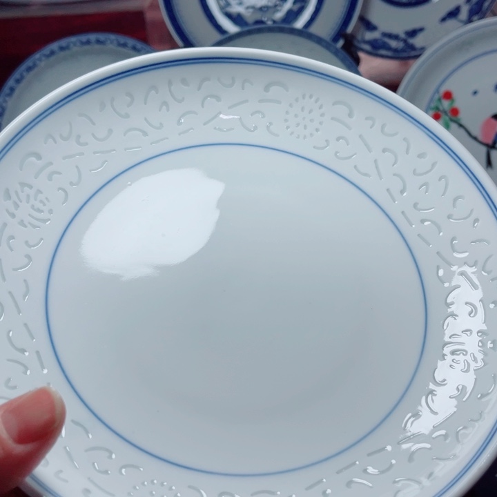  青花玲珑8寸窝盘满雕双福双线