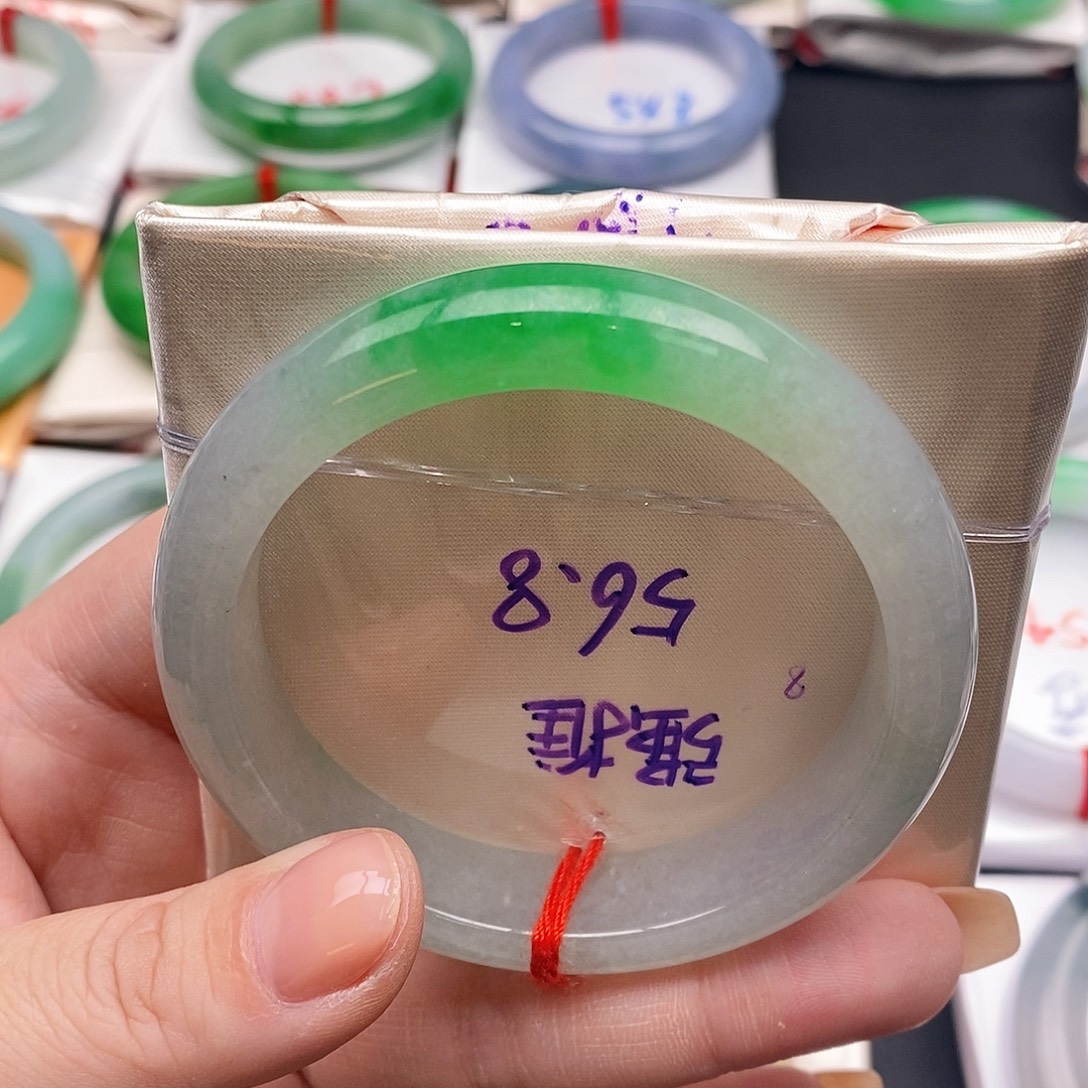 翡翠未镶嵌手镯56