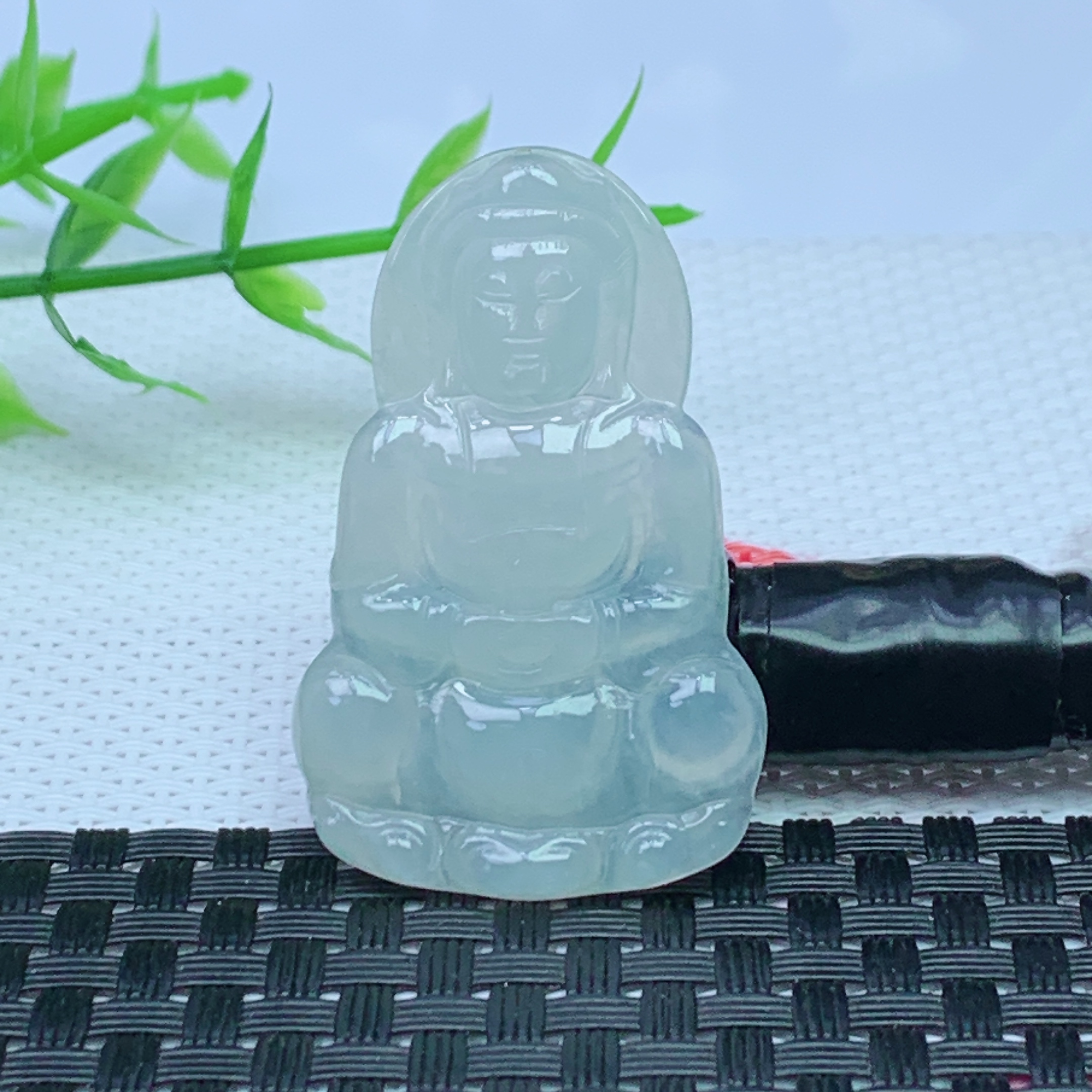 缅甸天然A货翡翠 水润正装观音吊坠 尺寸；43.4*27.4*3.6mm