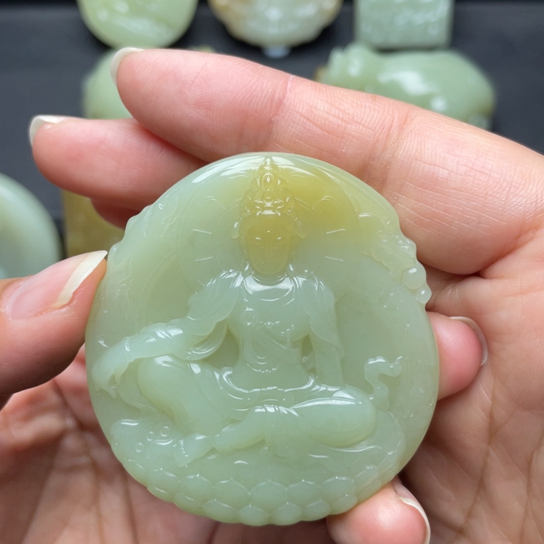 和田玉（糖玉）未镶嵌颈饰