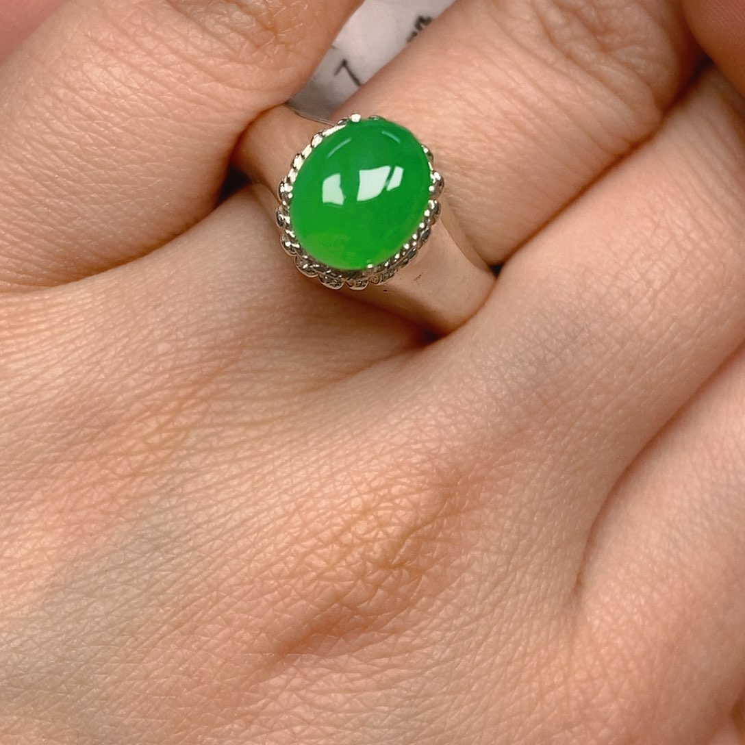 翡翠戒指未镶嵌翡翠