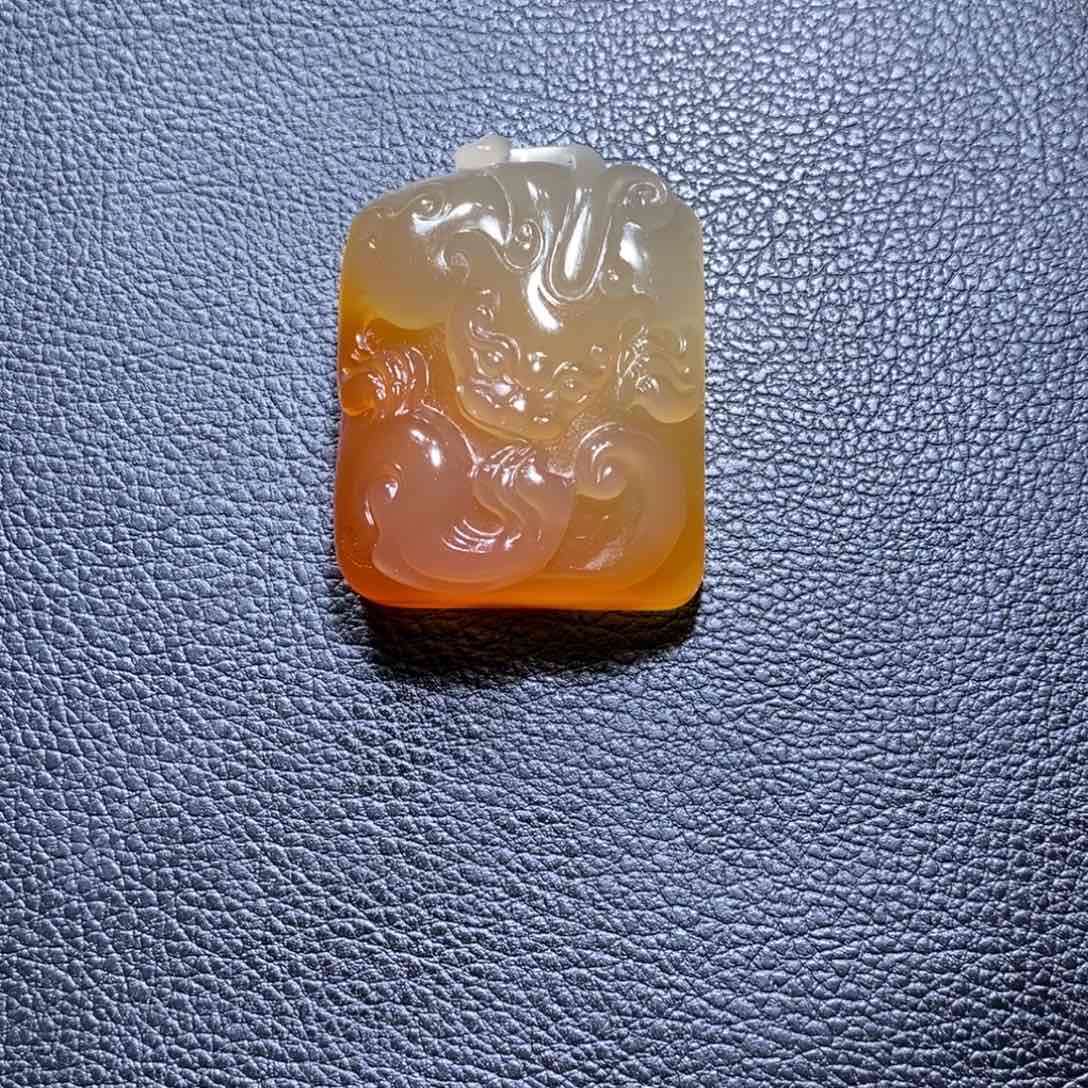 和田玉颈饰未镶嵌劲***桃