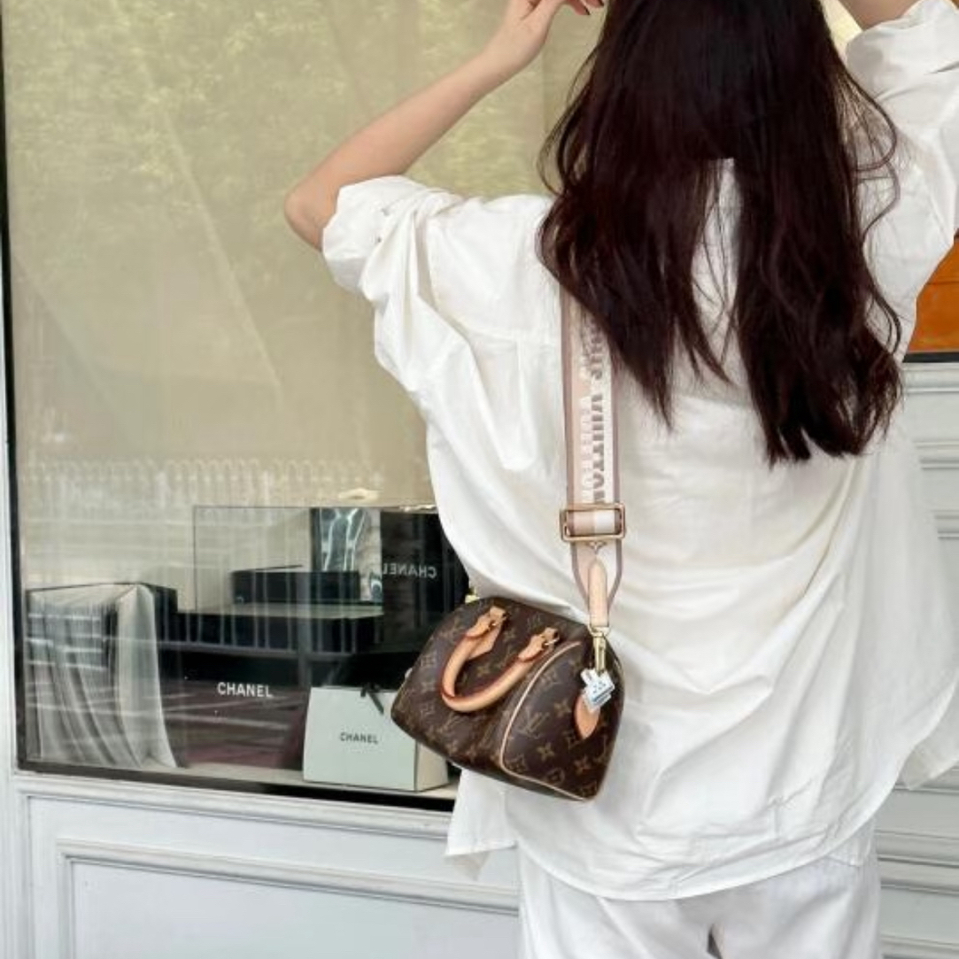 未使用 LouisVuitton/路易威登 全新-speedy20 经典老花芯片款