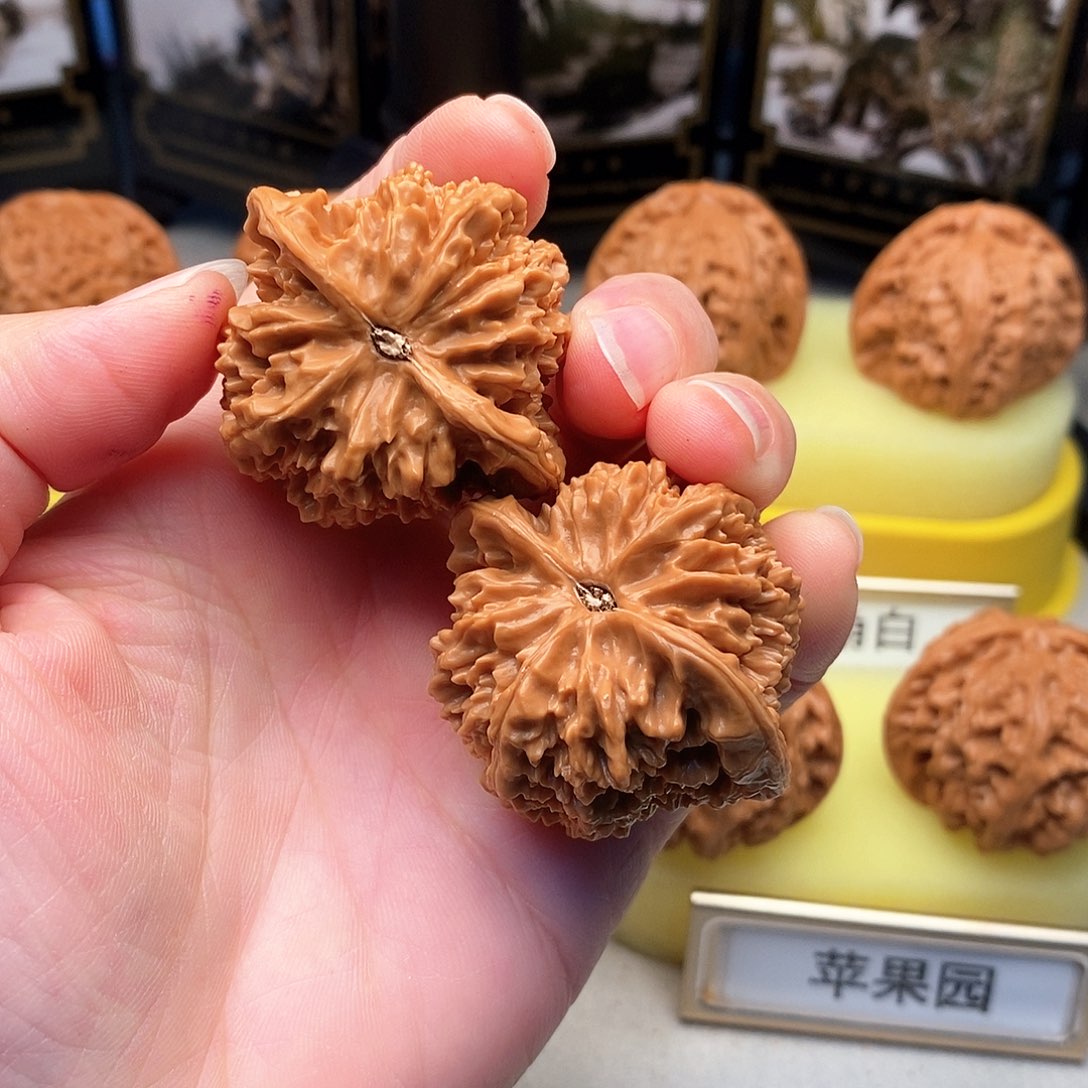 随***欲吊坠文玩核桃40➕尺寸全品满天星67号