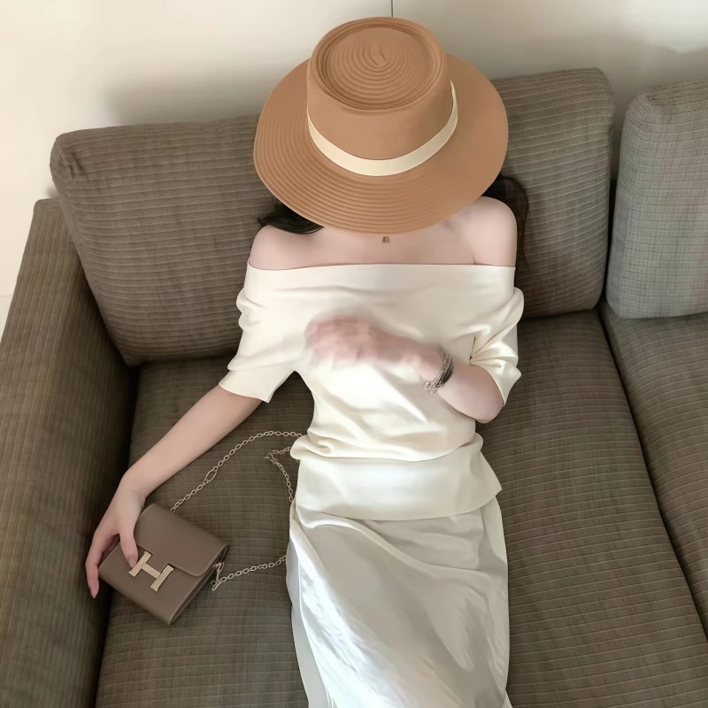 【有运费险】修身显瘦斜肩针织短袖女2025春夏新款显白透气薄款上衣